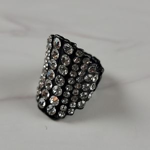 Crystal fashion ring